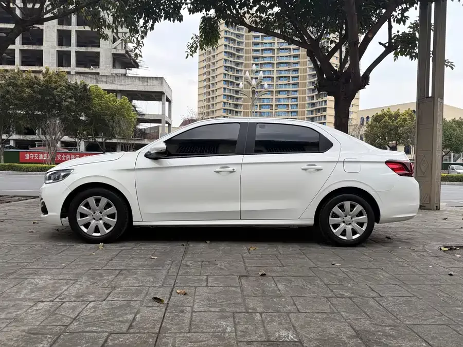 Peugeot 301