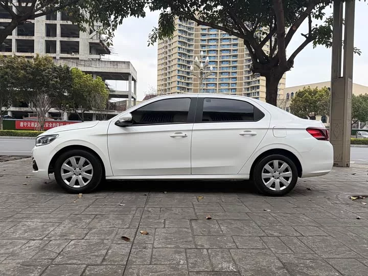 Peugeot 301