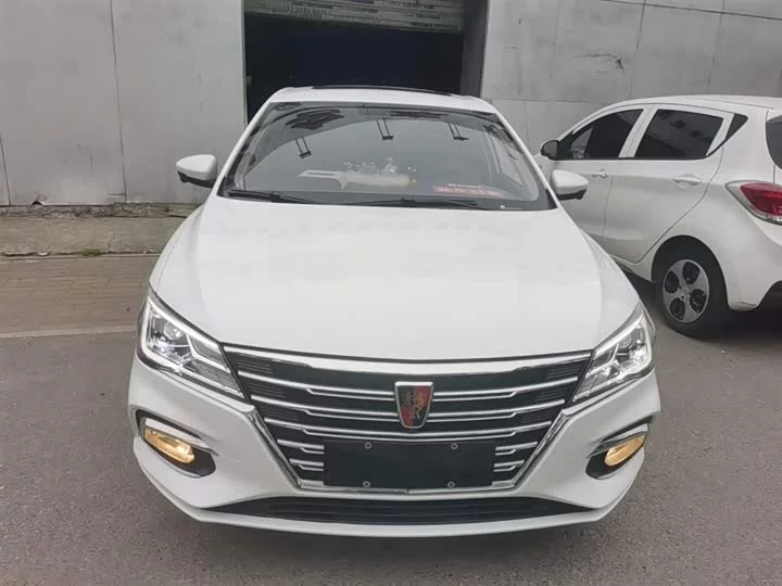 Roewe i5