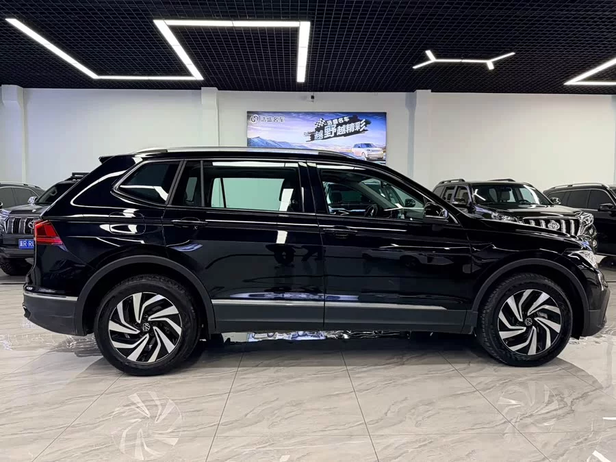 Volkswagen Tiguan L