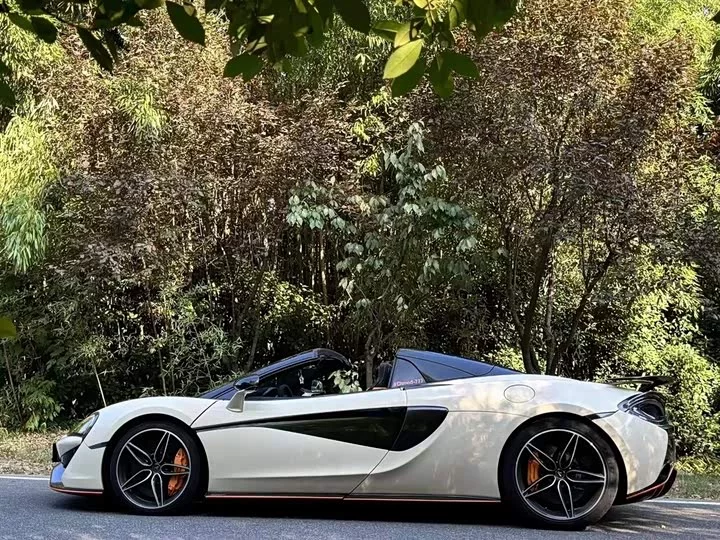 McLaren 570