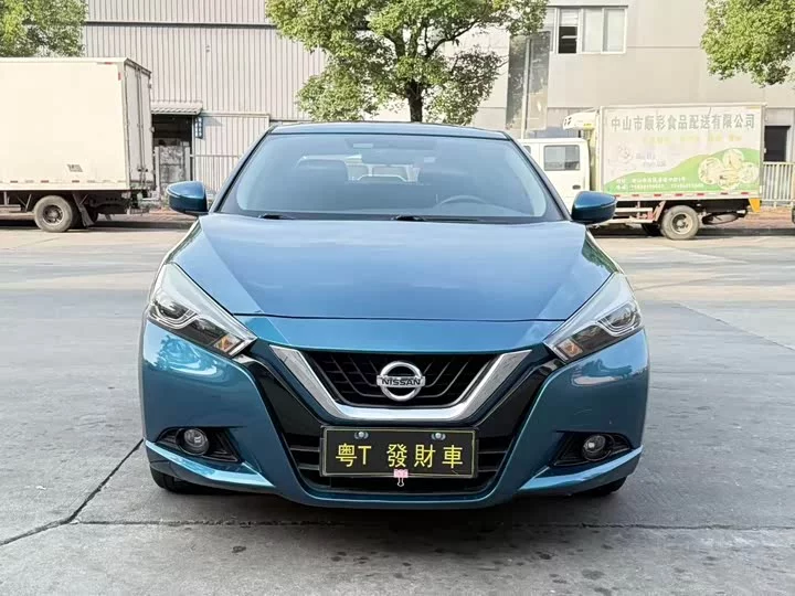 Nissan bluebird