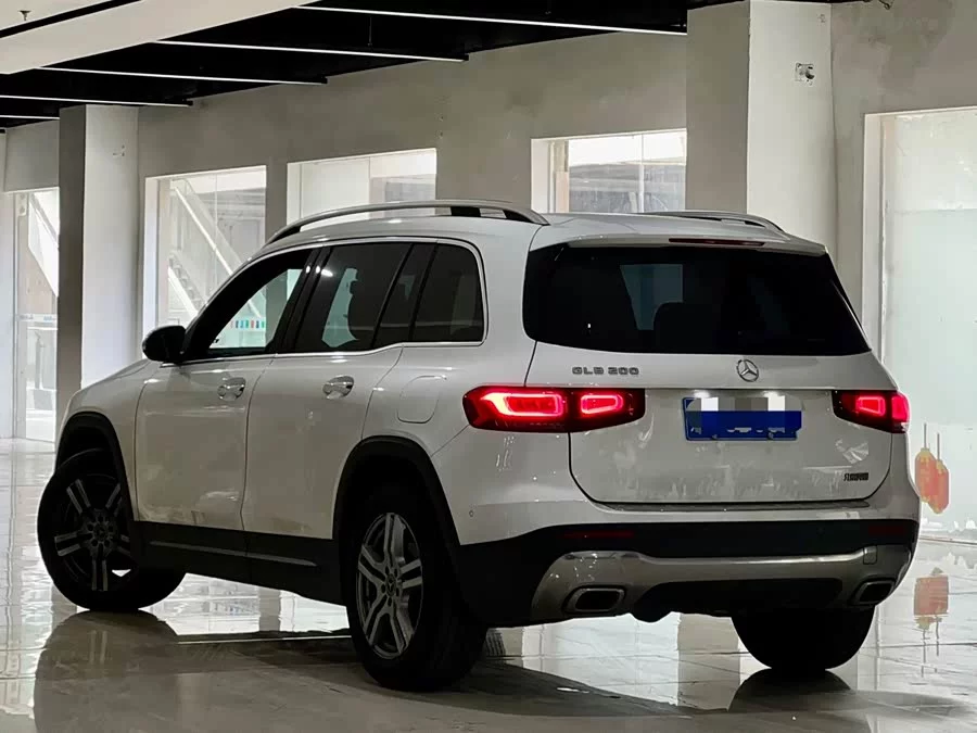 Mercedes Benz GLB