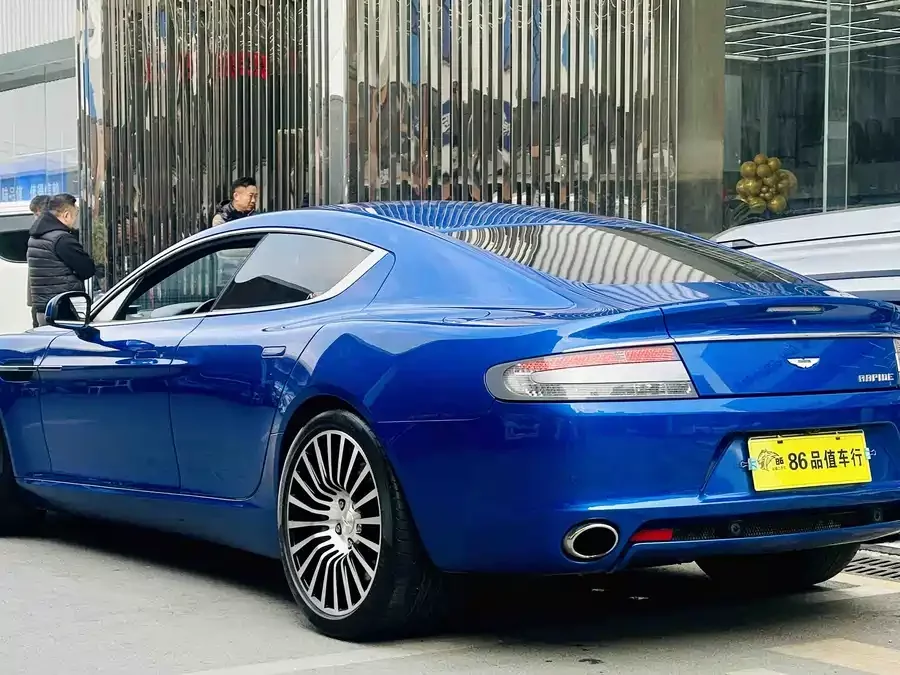 Aston Martin Rapide