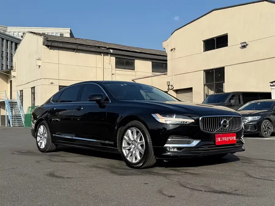Volvo S90