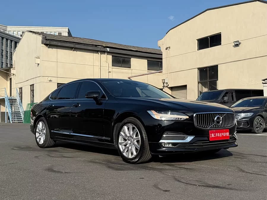 Volvo S90