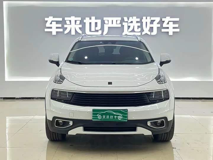 Lynk & Co 01