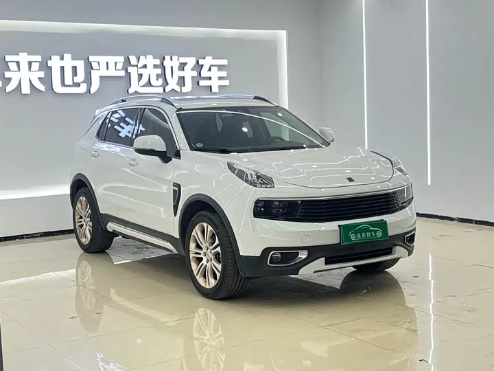 Lynk & Co 01