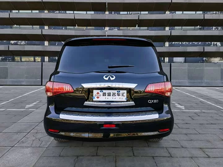 Infiniti QX80