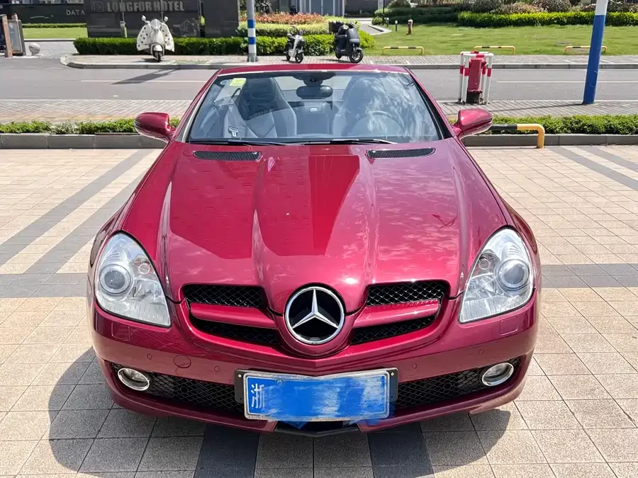 Mercedes Benz SLK-Class