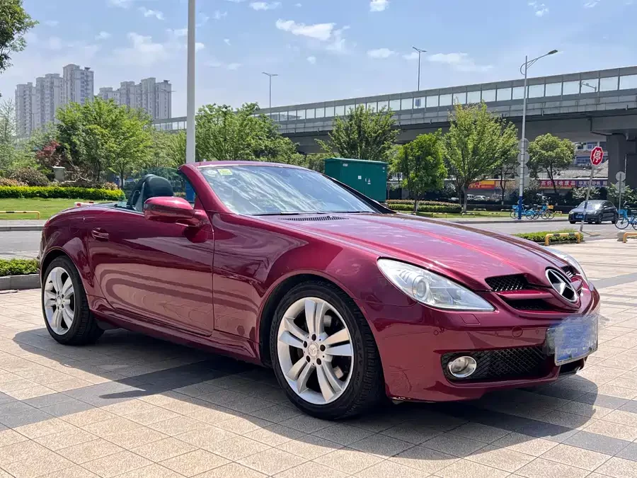Mercedes Benz SLK-Class