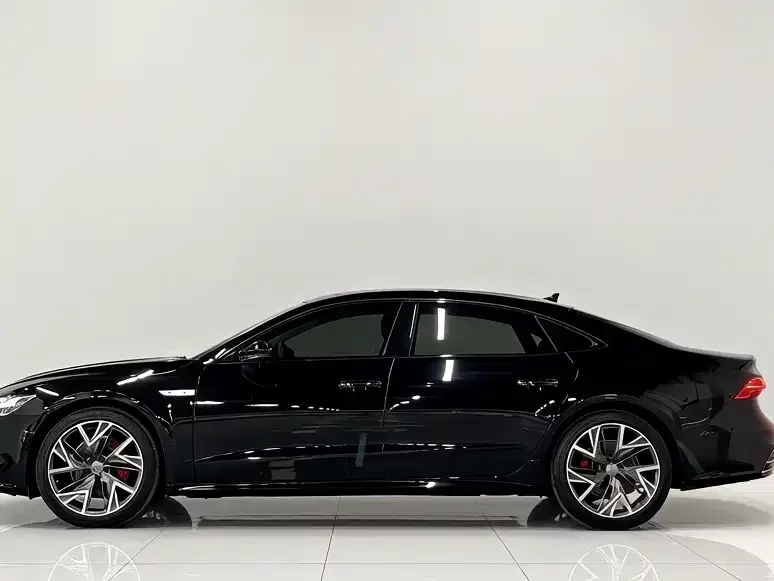 Audi A7L