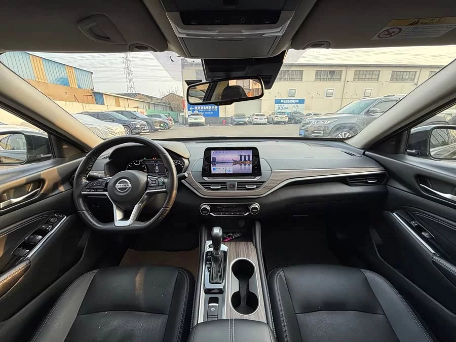 Nissan Teana