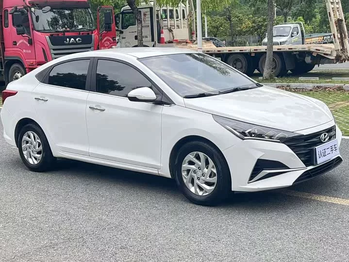 Hyundai Accept