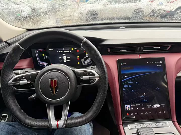 Hongqi H5