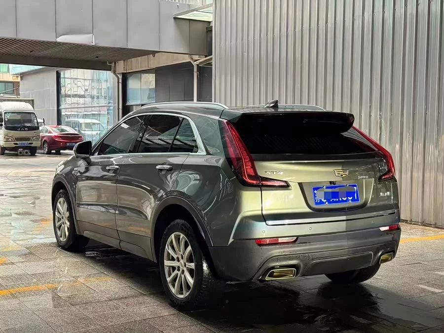 Cadillac XT4