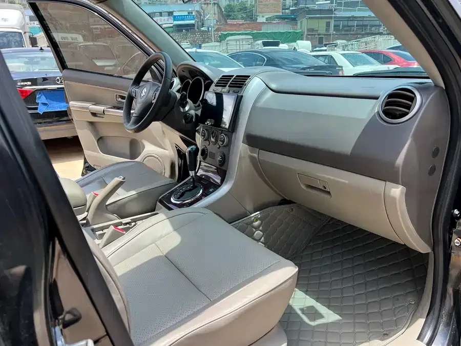 Suzuki Super Vitara
