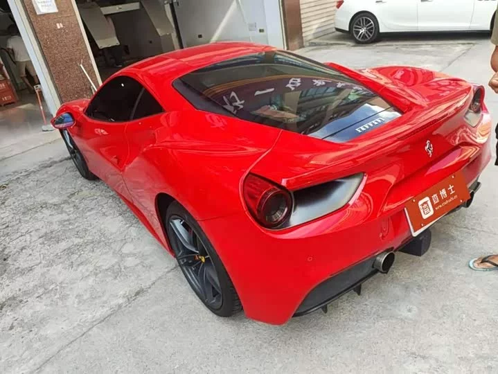 ferrari 488