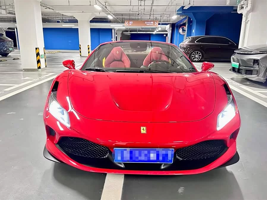 Ferrari F8