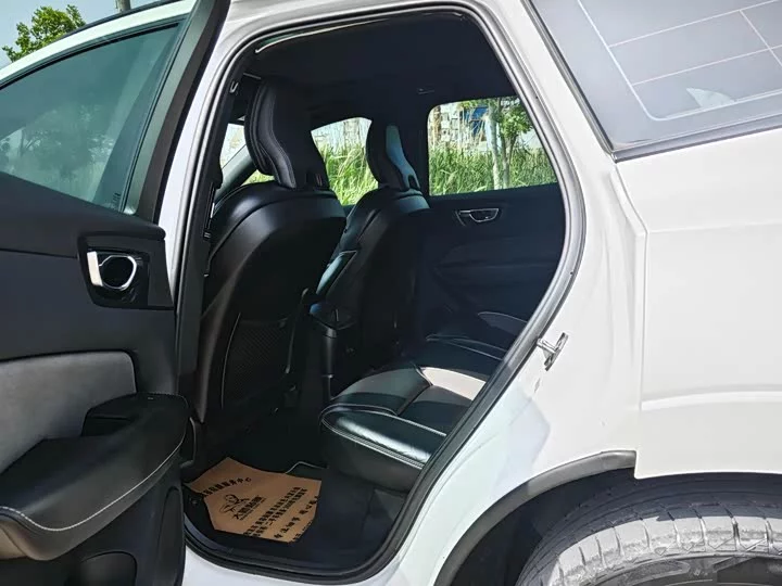 Volvo XC60 Plug-in Hybrid