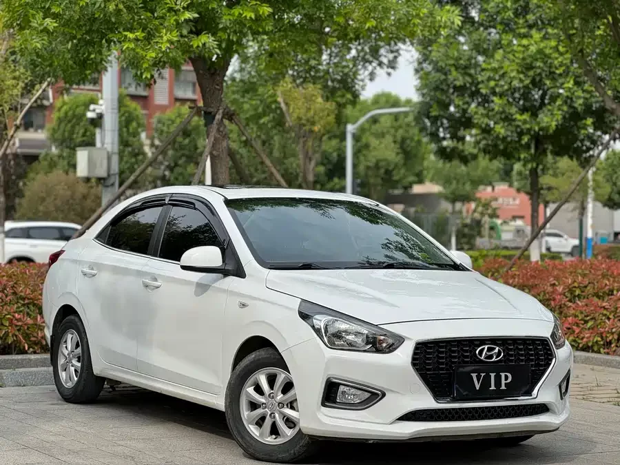 Hyundai Rena
