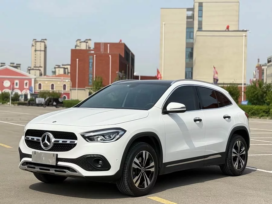 Mercedes Benz GLA