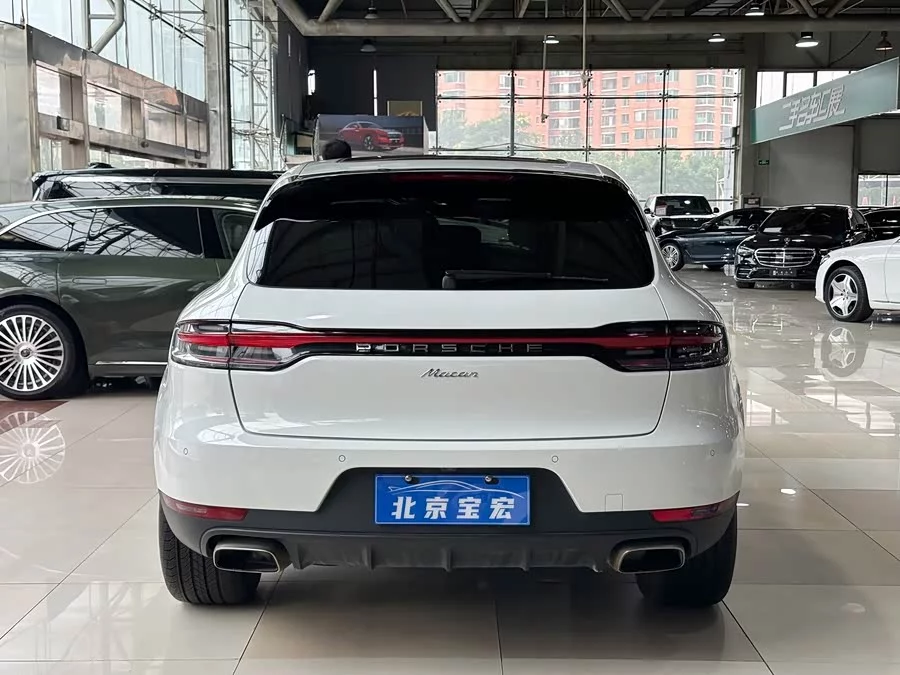 Porsche Macan