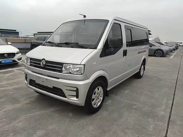 Dongfeng C56