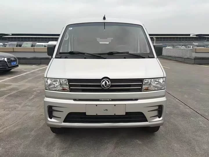 Dongfeng C56