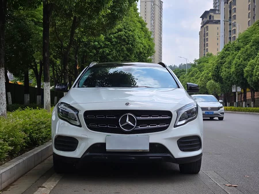 Mercedes Benz GLA