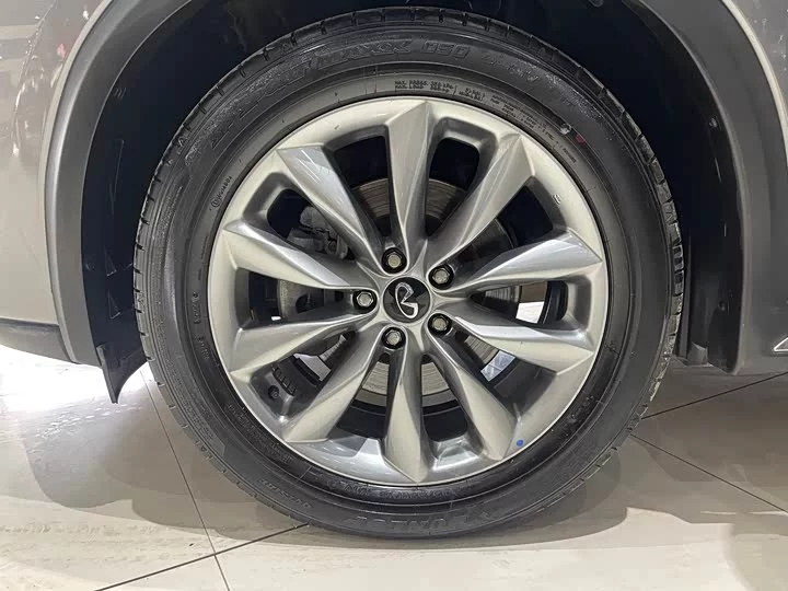 Infiniti QX50
