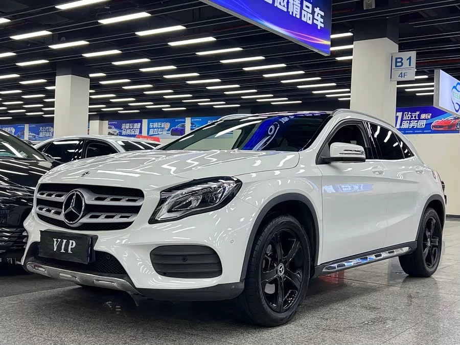 Mercedes Benz GLA