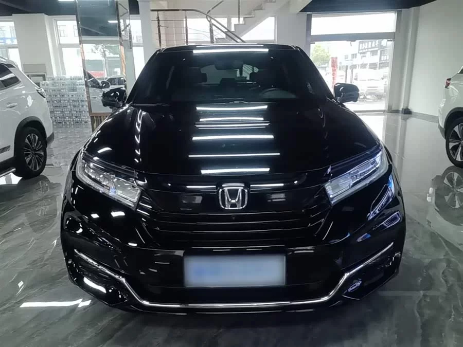 Honda Crown Road
