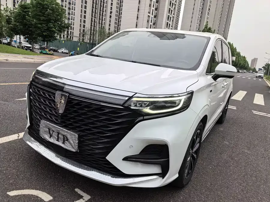 Roewe iMAX8