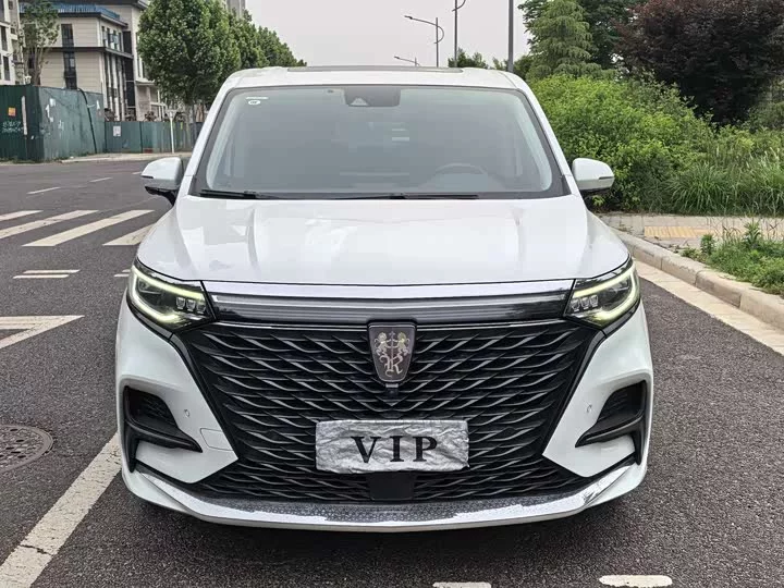 Roewe iMAX8