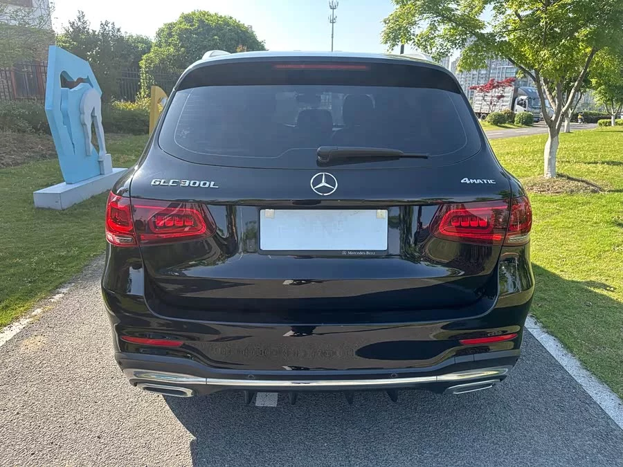 Mercedes Benz GLC