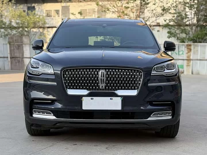 Lincoln aviator