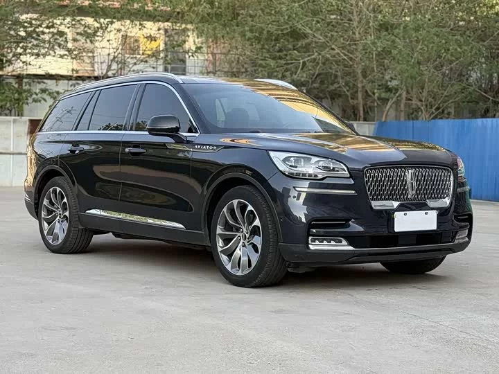 Lincoln aviator