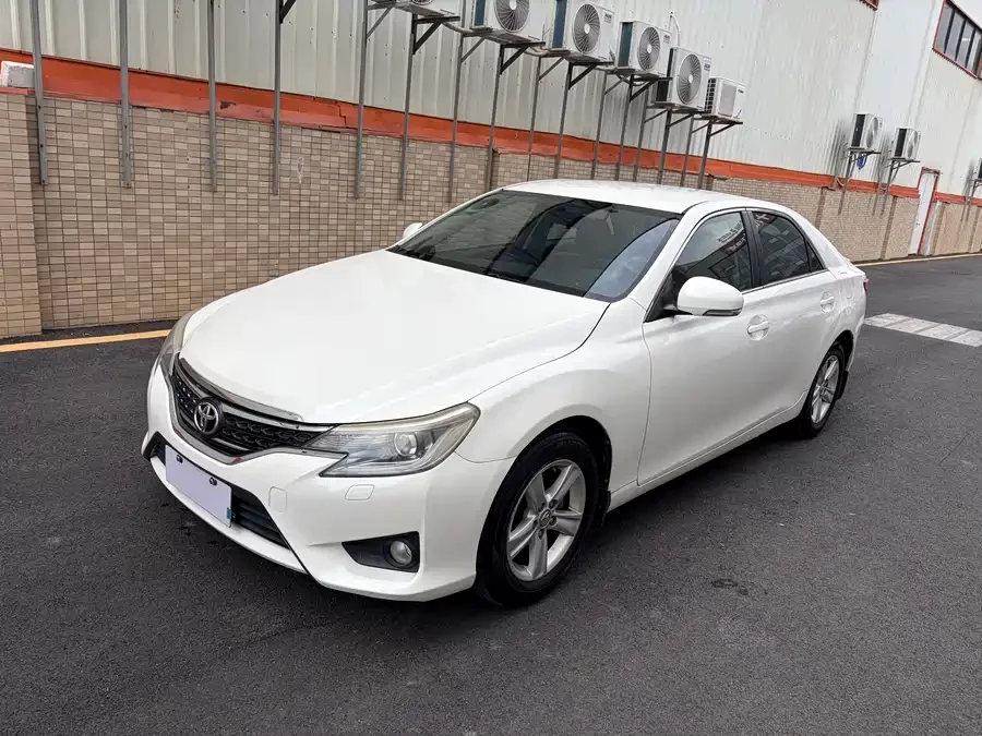 Toyota Reiz
