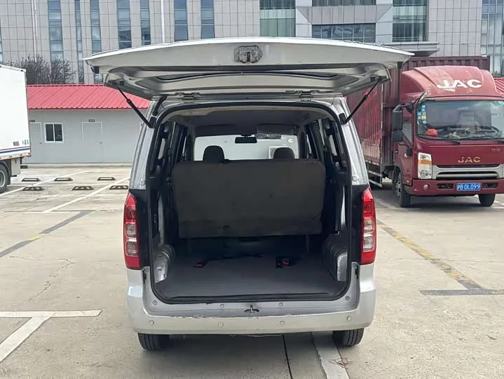 Wuling Hongguang V