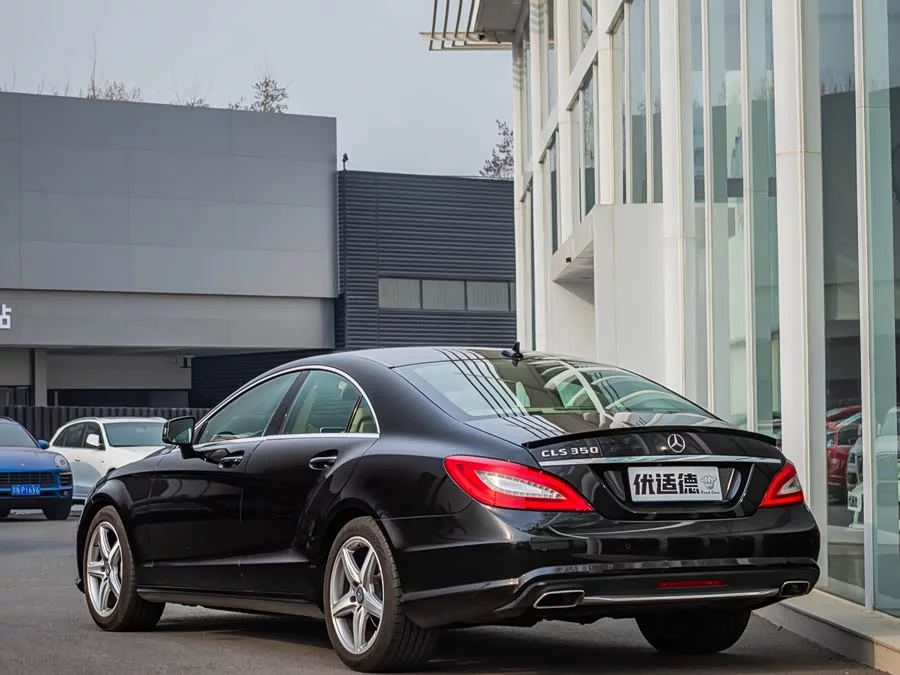 Mercedes Benz CLS