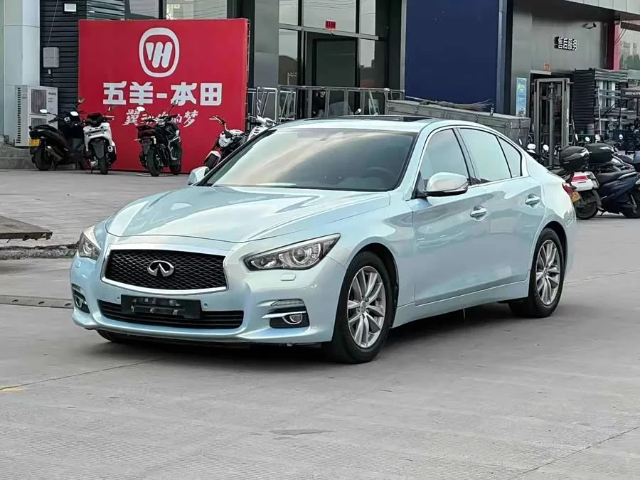 Infiniti Q50