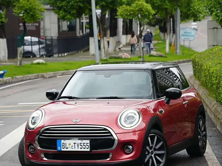 MINI 