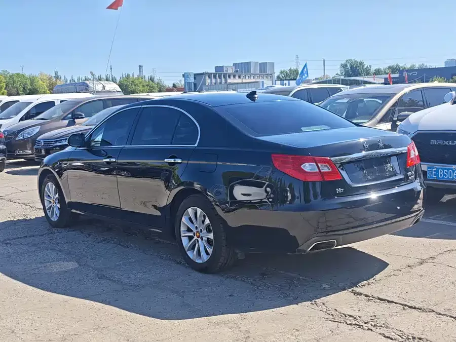 Hongqi H7