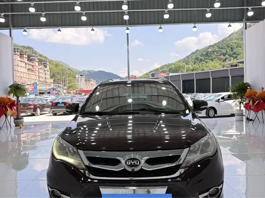 BYD S7