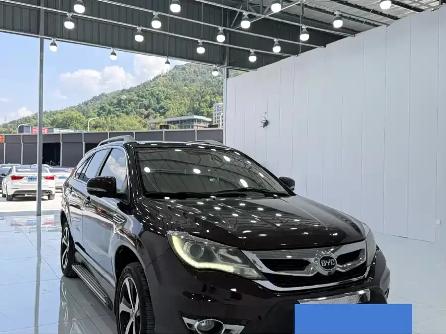 BYD S7