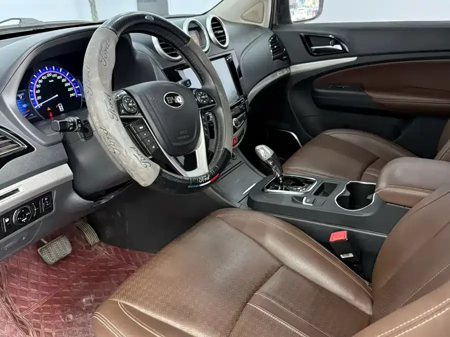 BYD S7