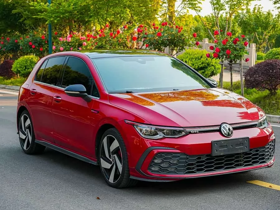 Volkswagen Golf GTI