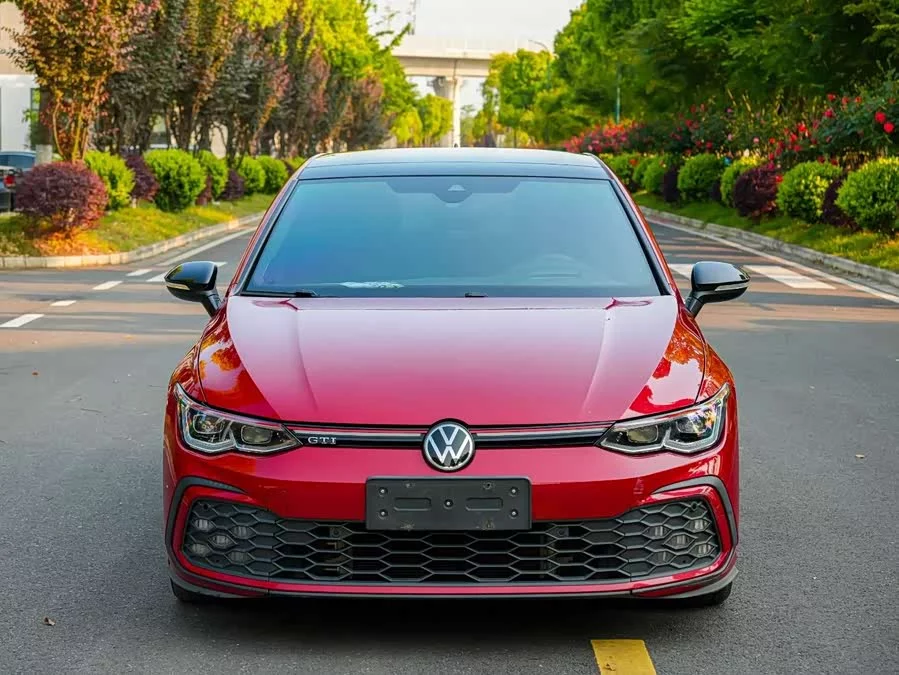 Volkswagen Golf GTI