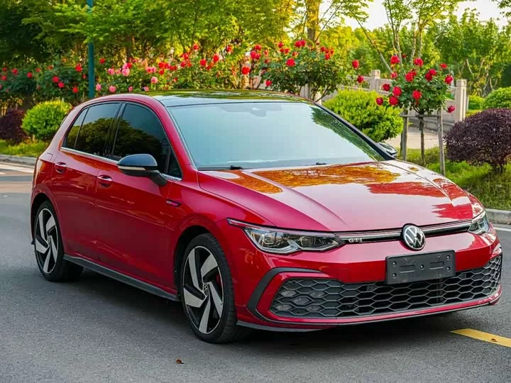 Volkswagen Golf GTI